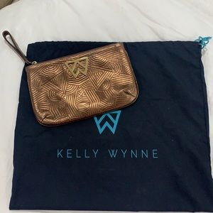 Kelly Wynne Wristlet in Copper